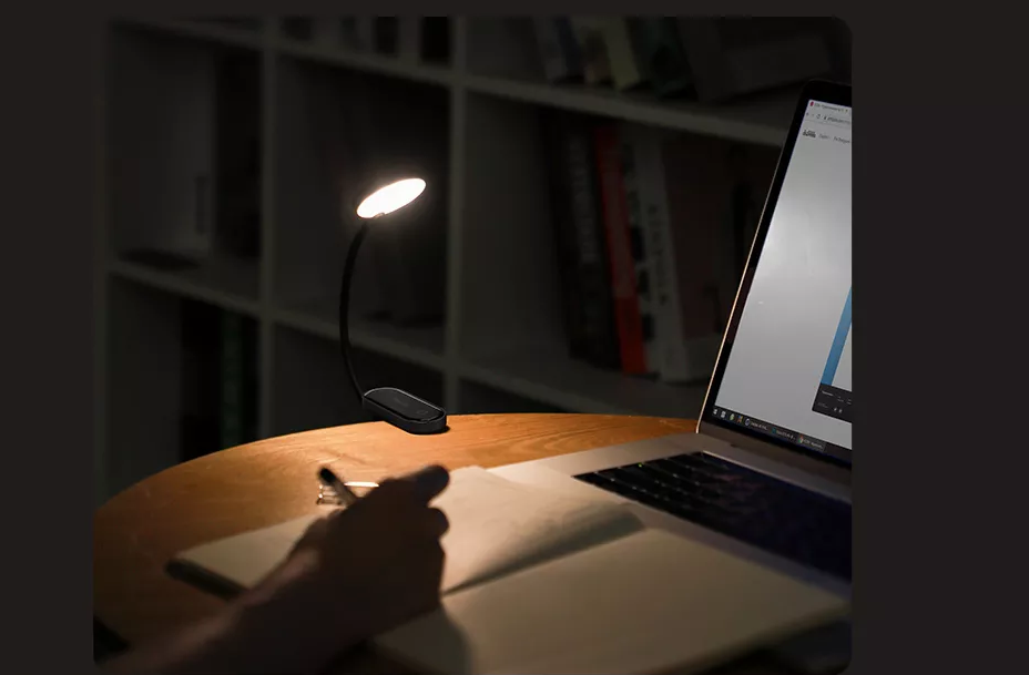 Mini Luminária Portátil com Clipe Baseus