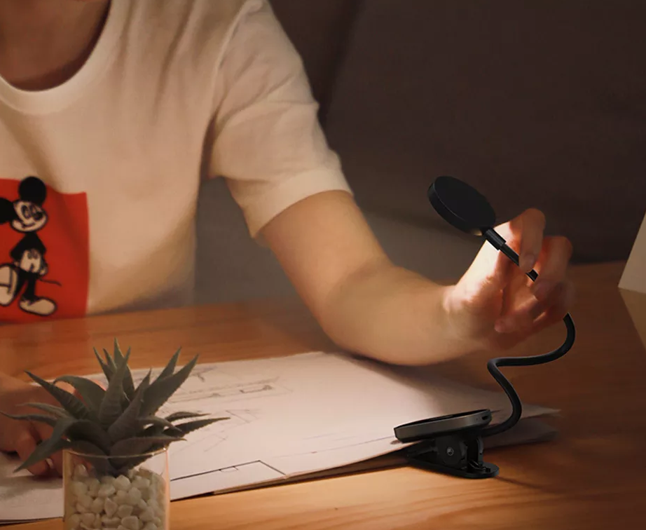 Mini Luminária Portátil com Clipe Baseus