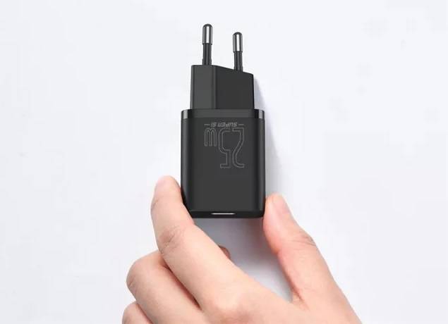 Kit Carregador 25W Mini Turbo com Cabo USB C Baseus