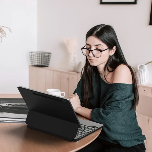 Capa Teclado Inteligente Goojodoq para Tablet Samsung - Imagem 16