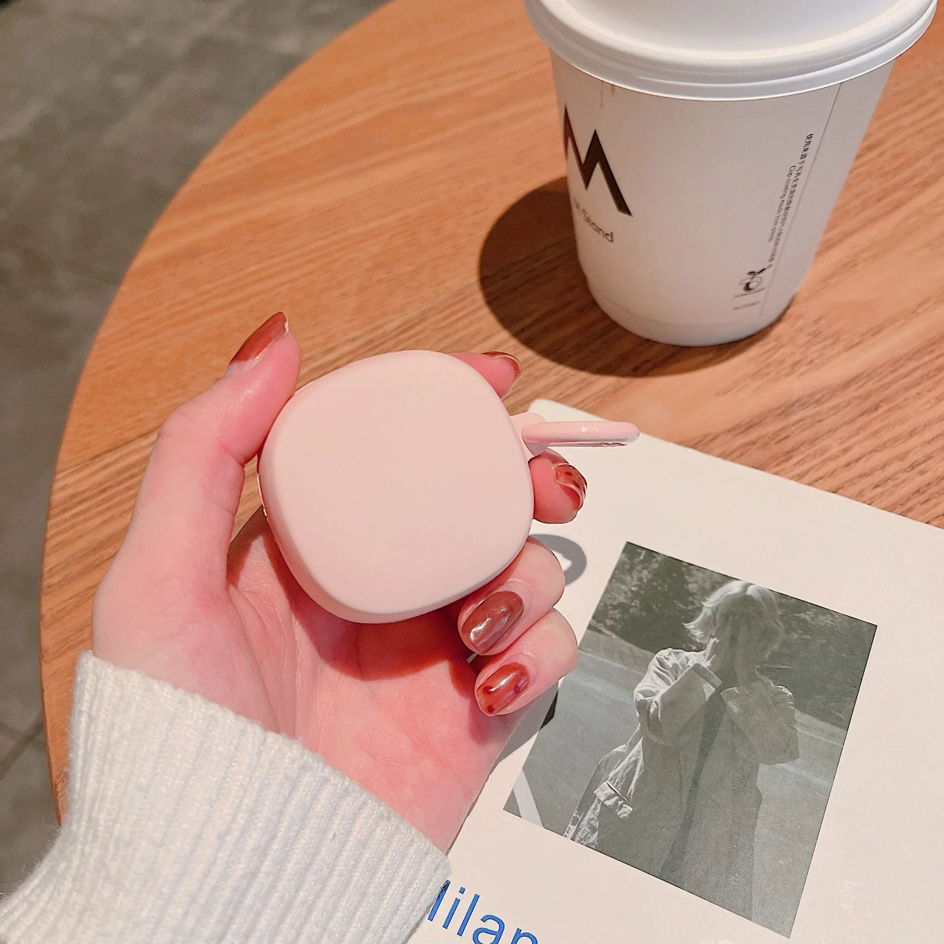 Capa de Silicone Colorido para Fone WM01 e WM02 - Imagem 3