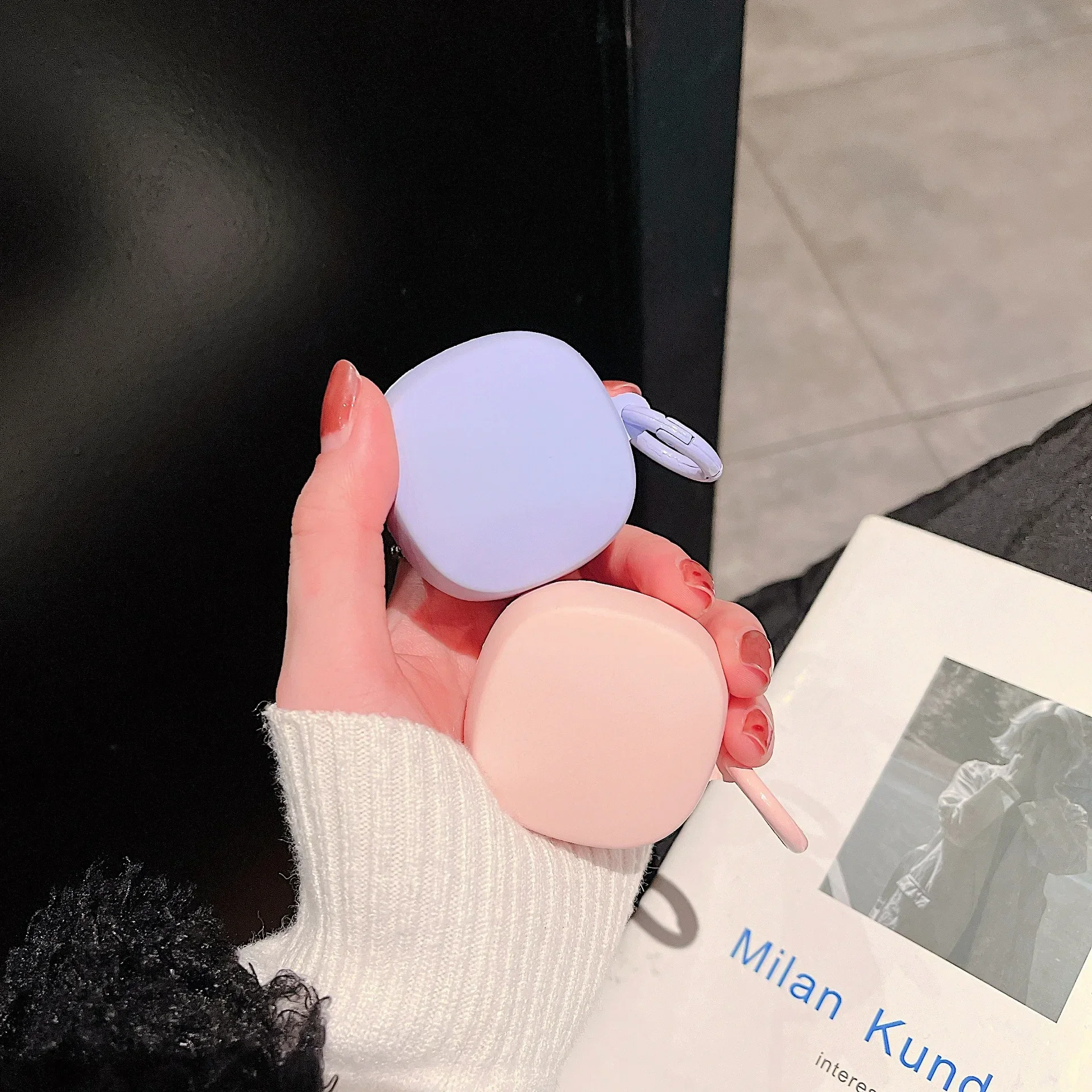 Capa de Silicone Colorido para Fone WM01 e WM02 - Imagem 2