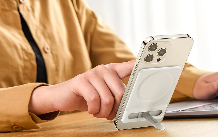 1. Escolha Seu Melhor Ângulo – Suporte de Telefone Magnético e Dobrável